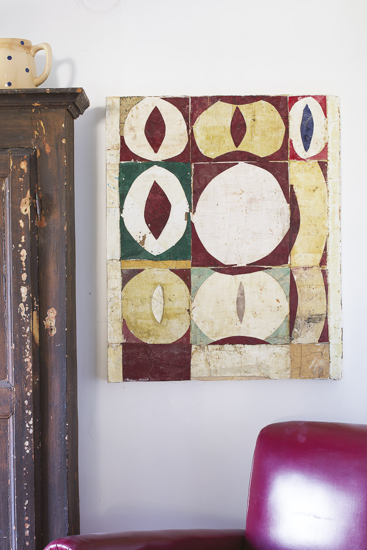 A tutto tondo 82x68x5, Carta,stoffa,tempera,gesso,cemento bianco, cera