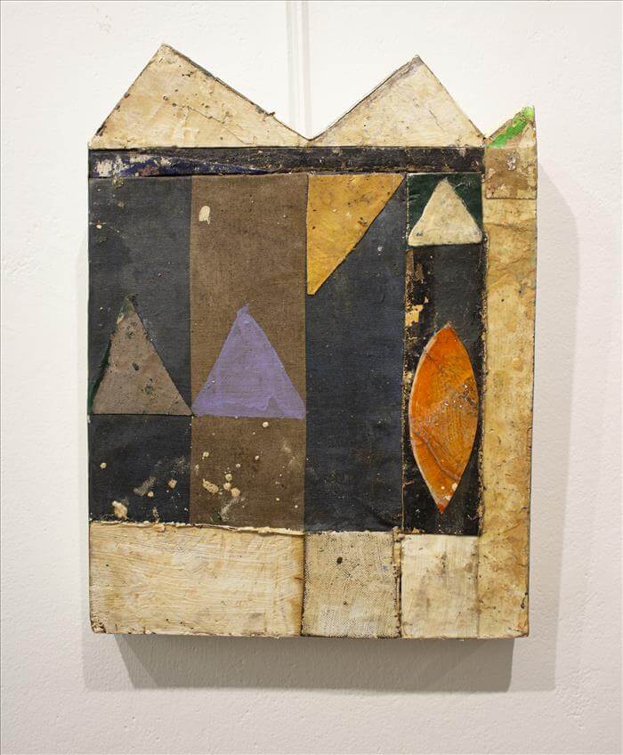Mirco Marchelli, Notturno urbano, 2022, Stoffa, pigmenti e cera su tavola, 44 x 33 x 6 cm, MARCTM0523