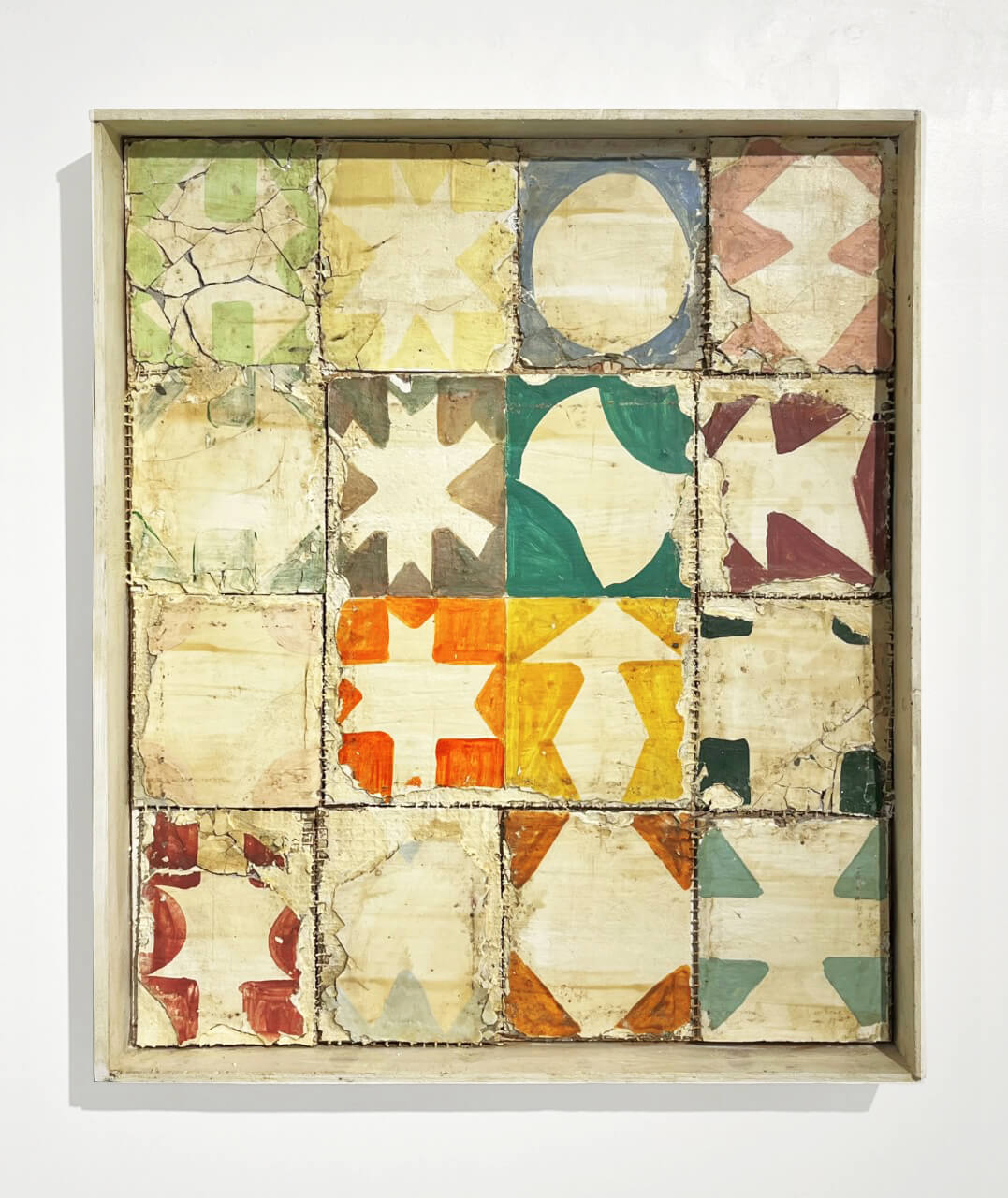 Mirco Marchelli, Tante belle cose, 2022, Legno, gesso, fibra di vetro, pigmenti e cera su tavola, 87 x 74 x 10 cm, MARCTM0544