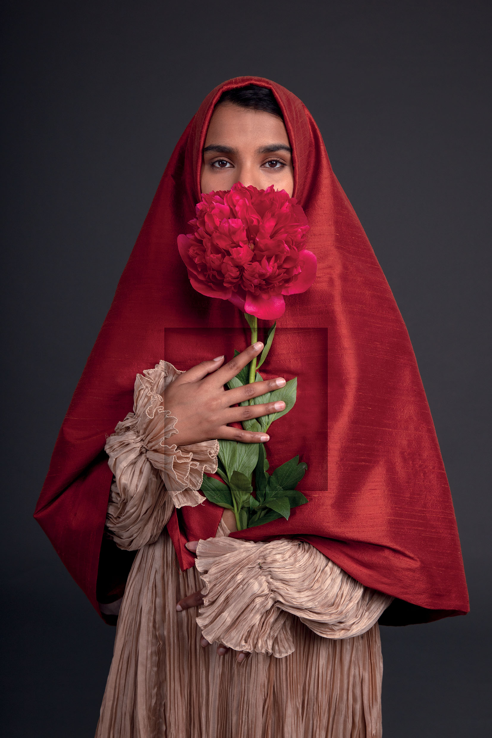Matteo Basilé, Redflower, 2022, Stampa con pigmenti su carta Hahnemuhle Photo Rag, 105 x 70 cm