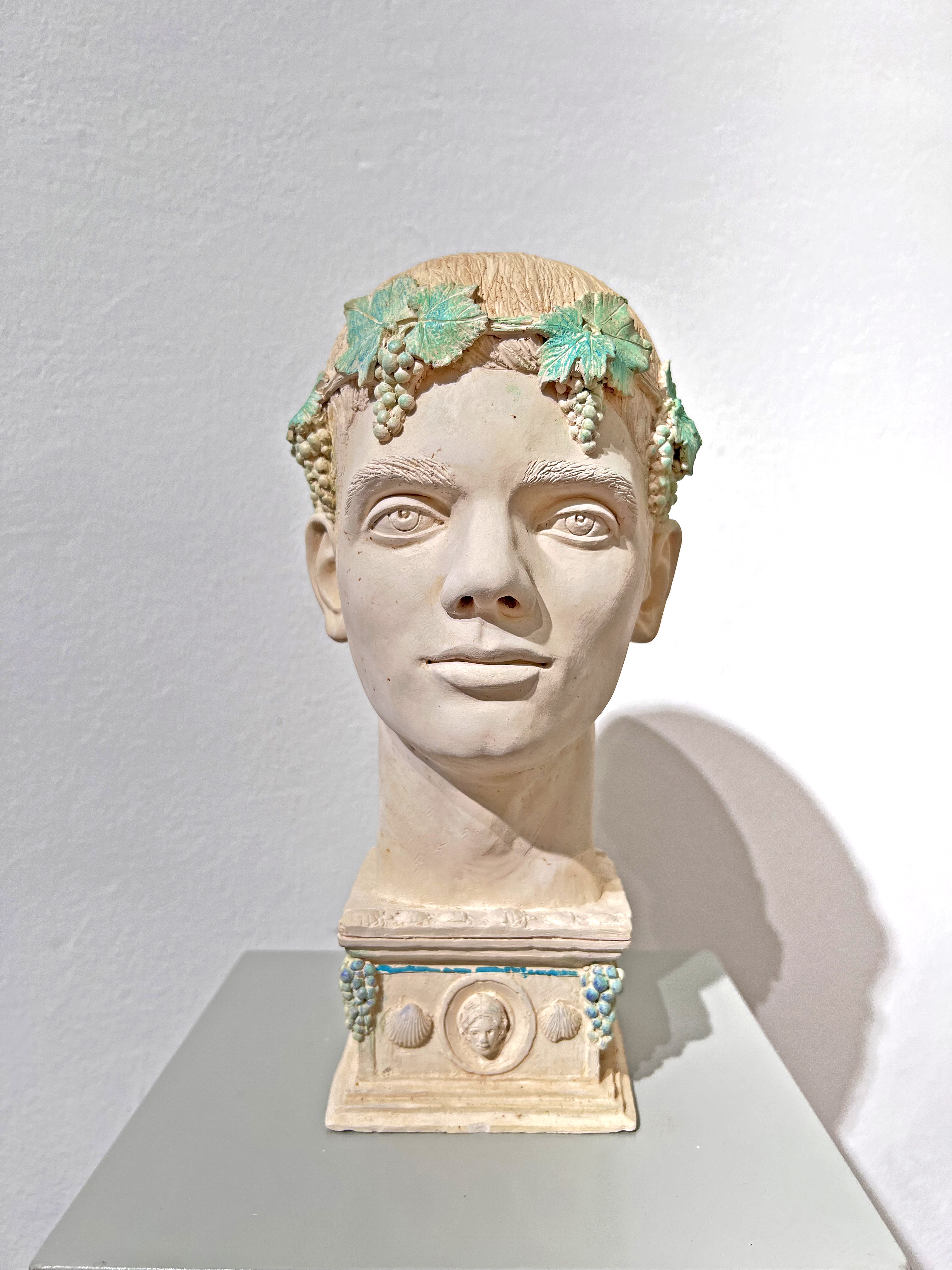 Ivan Theimer, Testa di Dioniso, 2023, scultura in terracotta, 31 x 15 x 19 cm, THEISC006