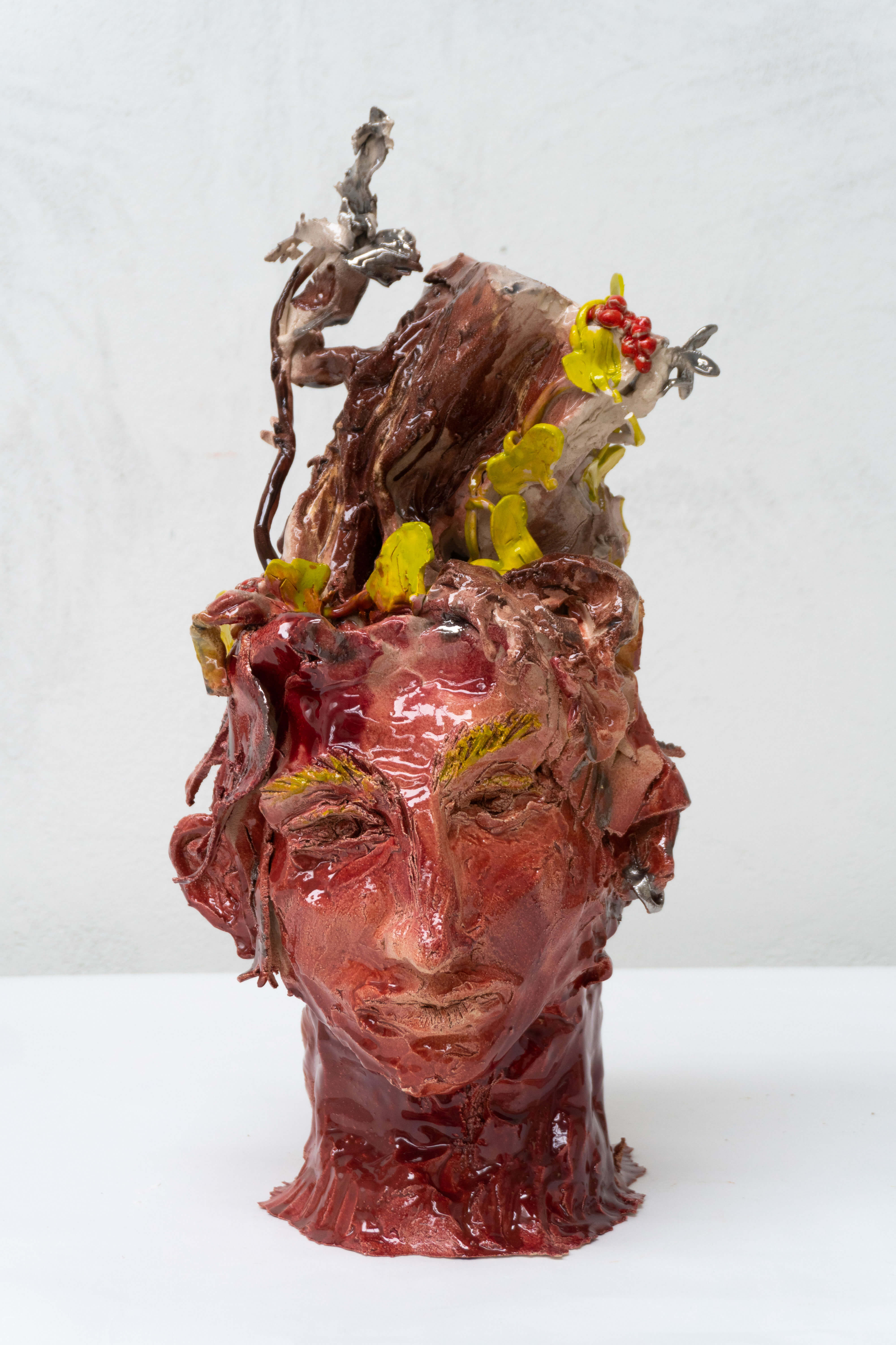 Cosimo Vella, Ceppaia, 2023, ceramica smaltata, 55 x 29 x 25 cm, VELLASC009