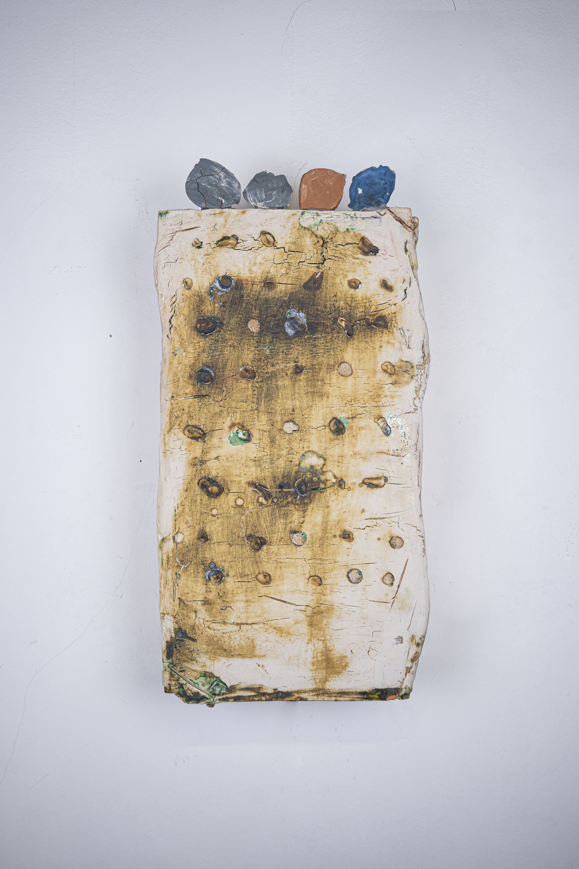 Mirco Marchelli, Giardino cortese 2008, Ceramica smaltata, 59 x 30 x 14 cm, 664-Marc_02
